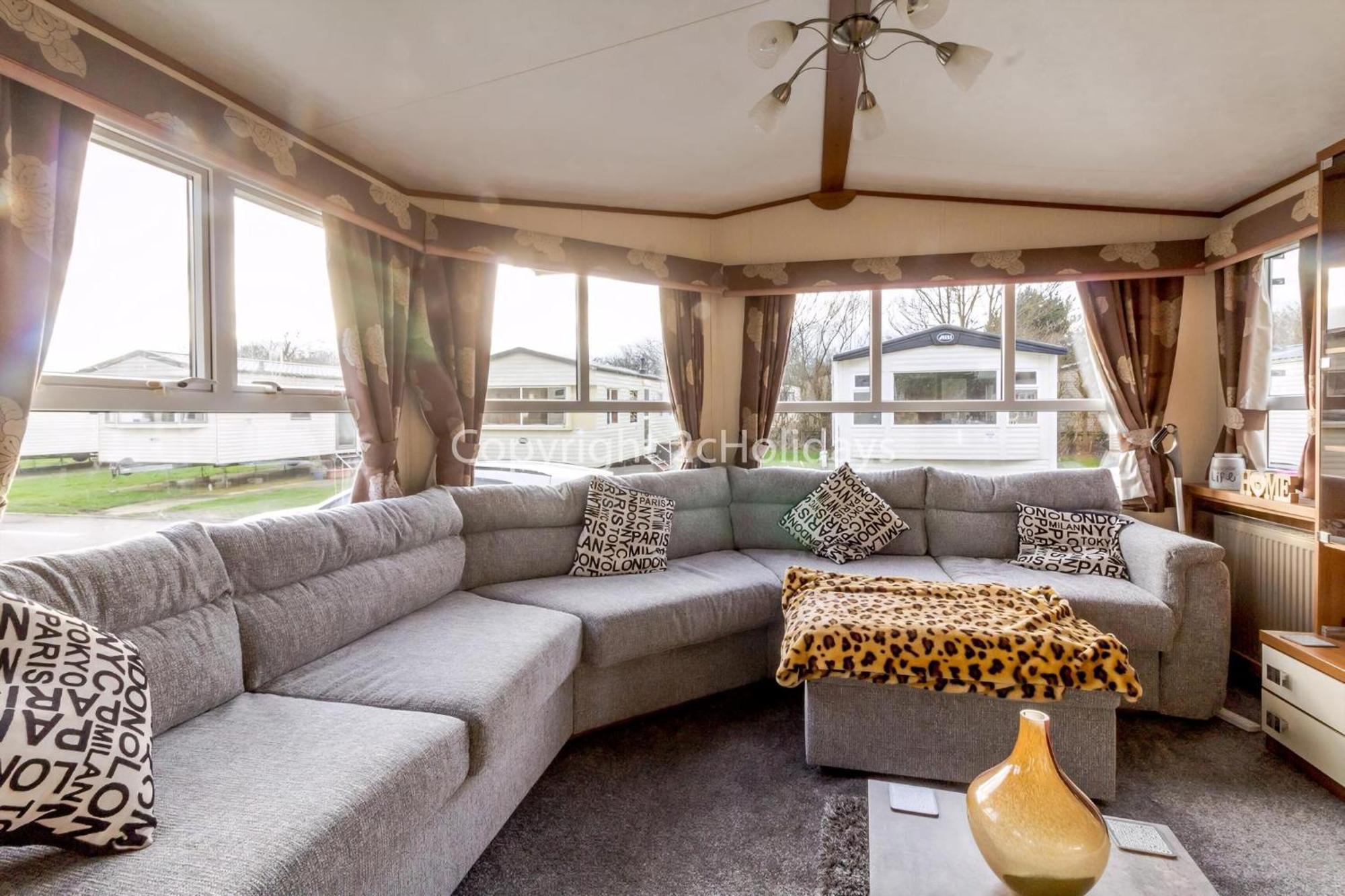 Lovely Caravan For Hire With Decking At Skipsea Sands In Yorkshire Ref 41015Wf Barmston Exteriör bild